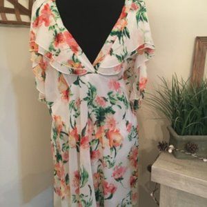 Charlotte Russe size XL, Cream Floral Dress New w/tag 100% Polyester